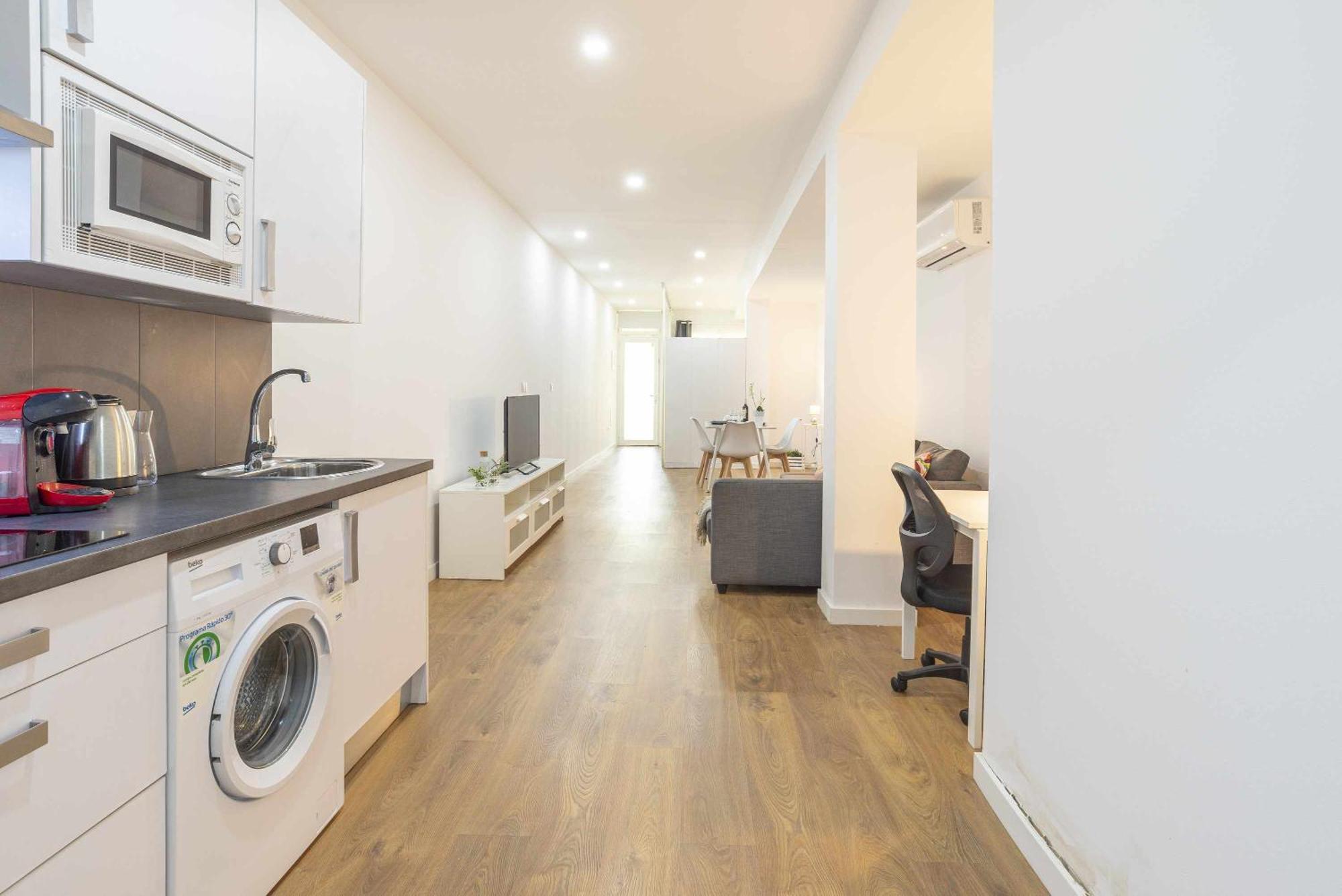 Garden Apartment *